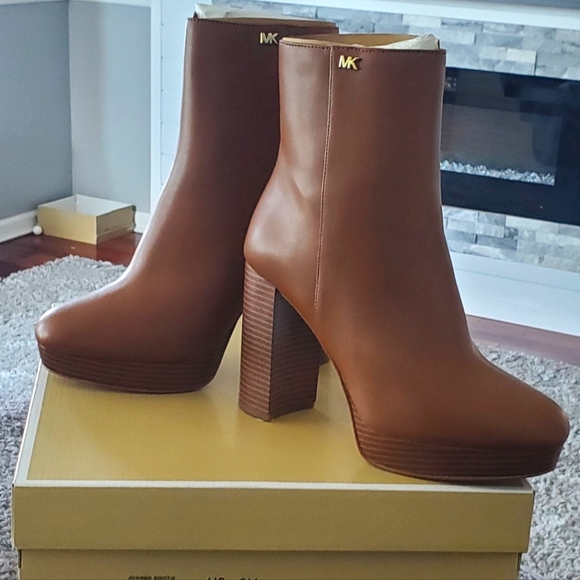Michael Kors Booties - Picture 1 of 5